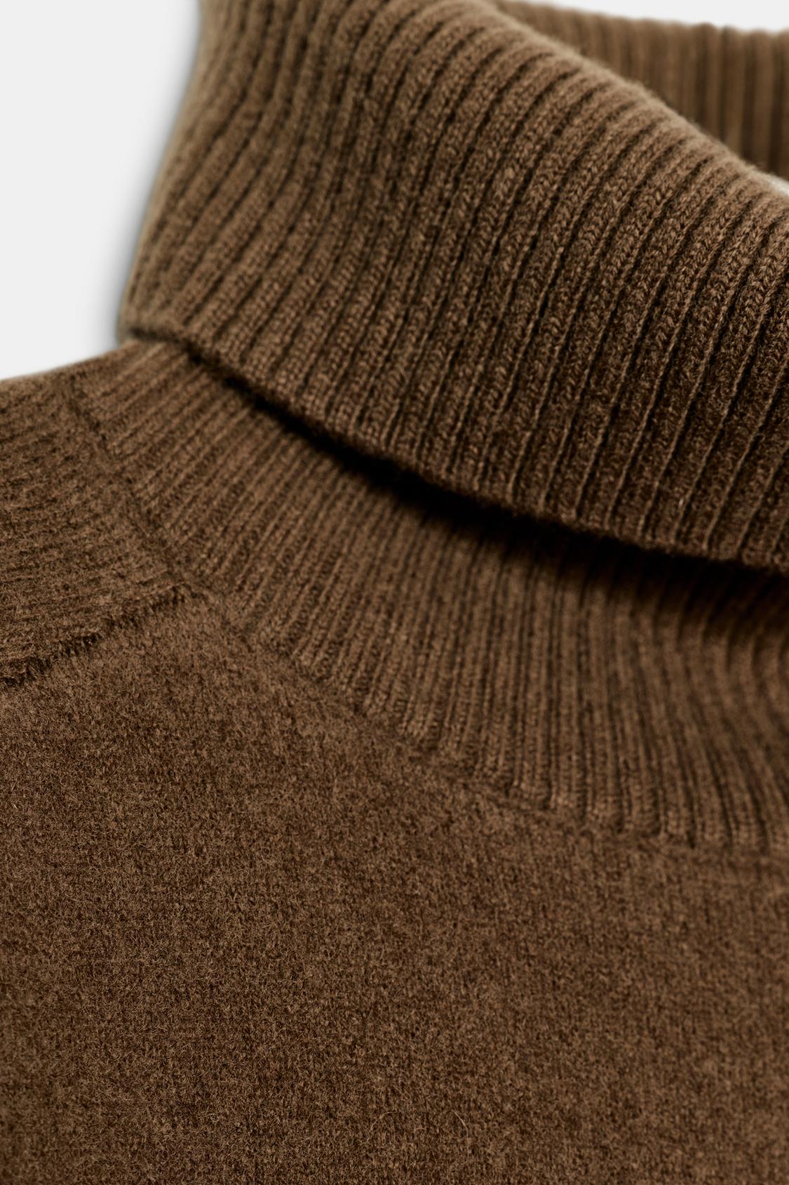 95% Wool High Neck Jumper