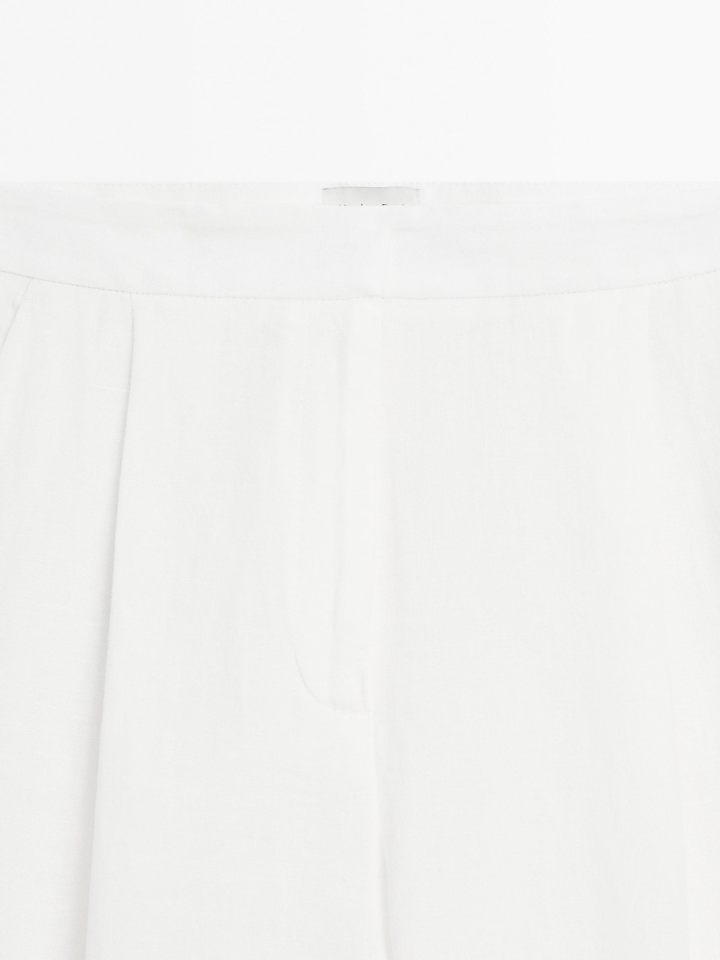 Straight-leg flowing trousers with dart detail