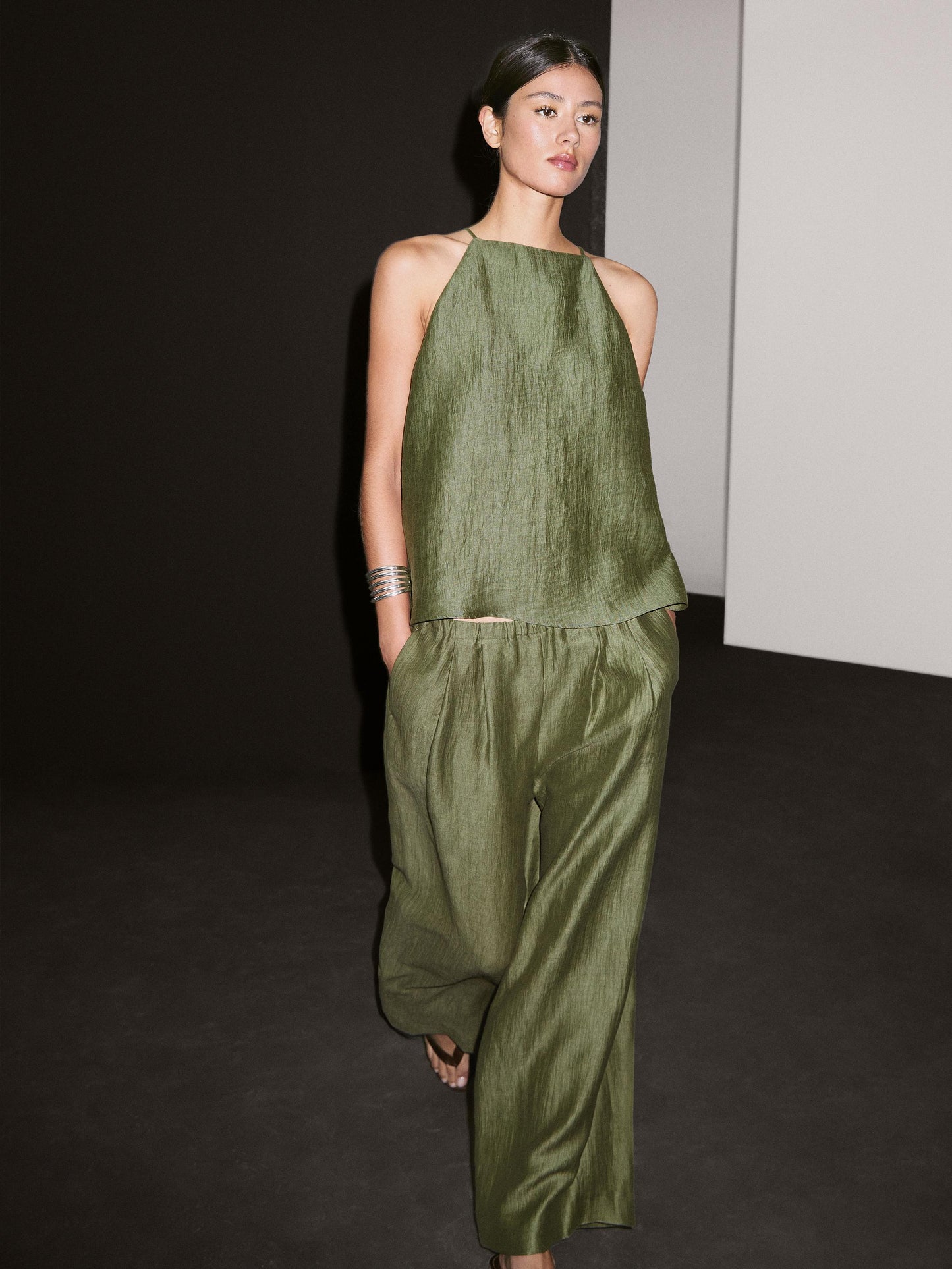 Straight fit flowing linen blend trousers