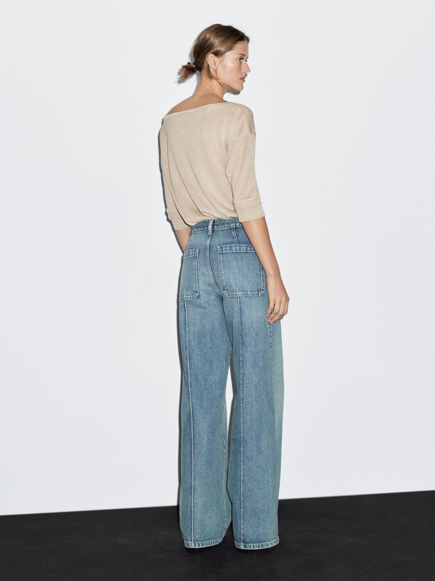 Mid-rise wide-leg jeans
