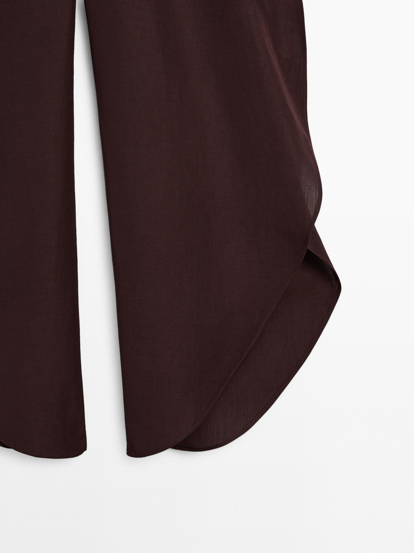 Flowing trousers with side vents