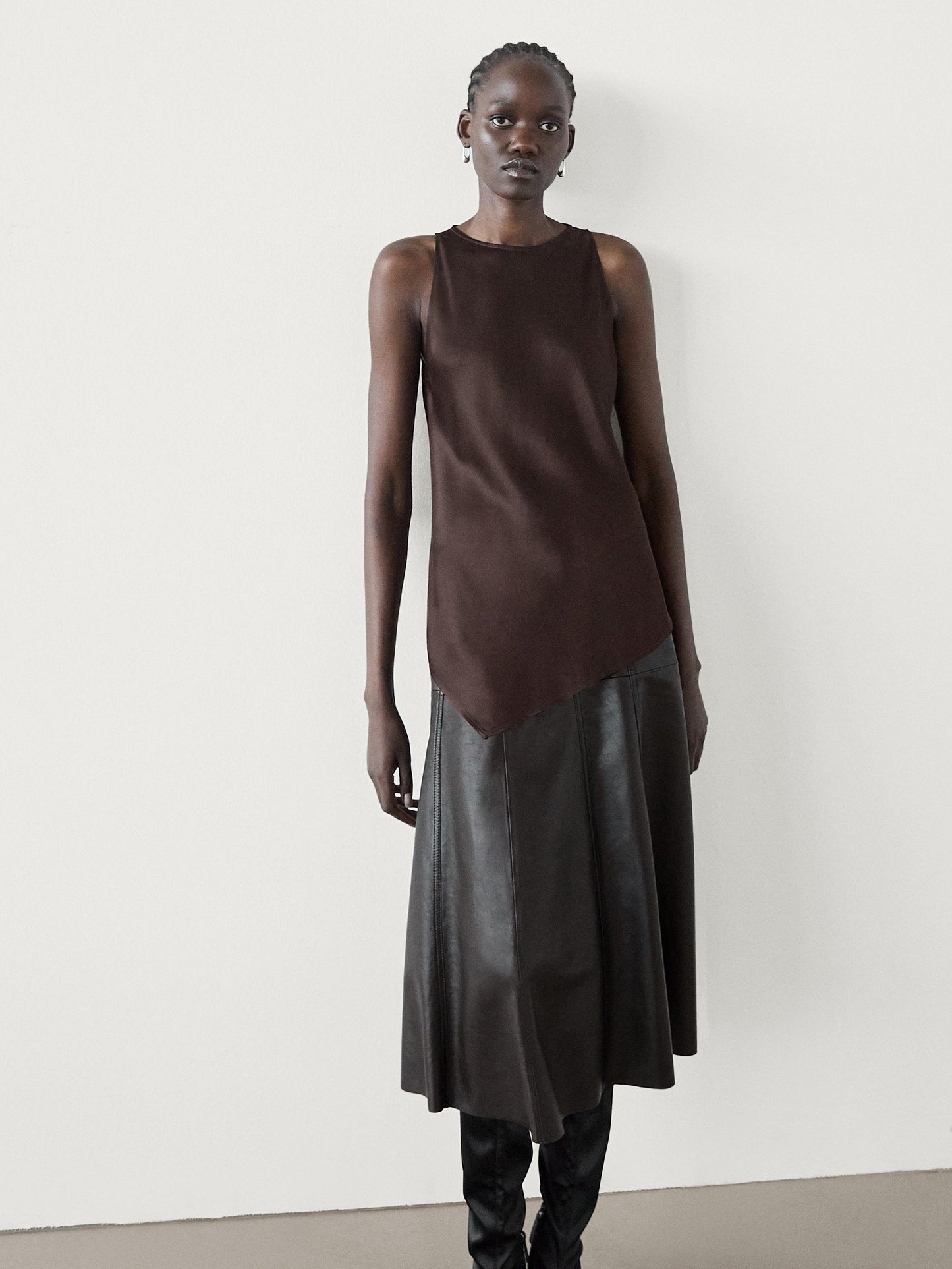 Asymmetric satin top
