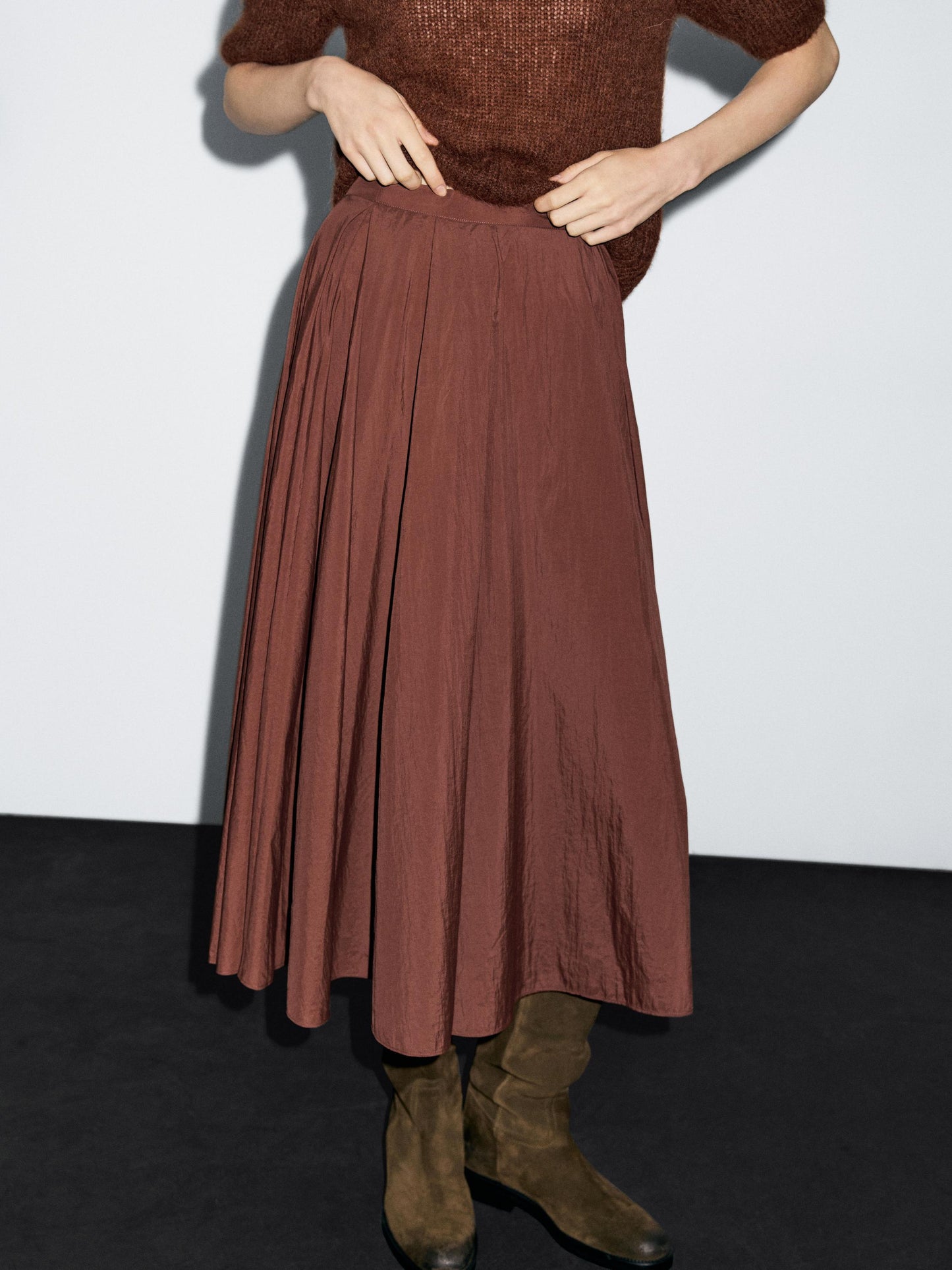 Pleated technical midi skirt