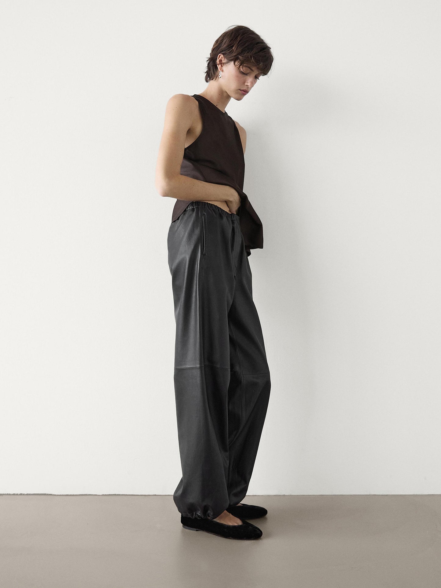 Nappa leather parachute trousers