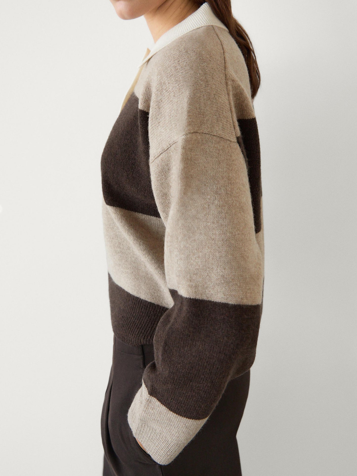 Striped knitted sweater polo neck