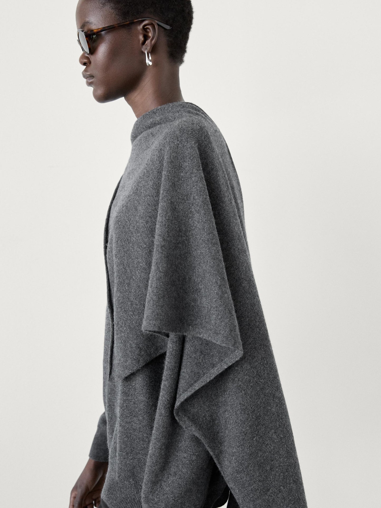 100% wool sweater with scarf