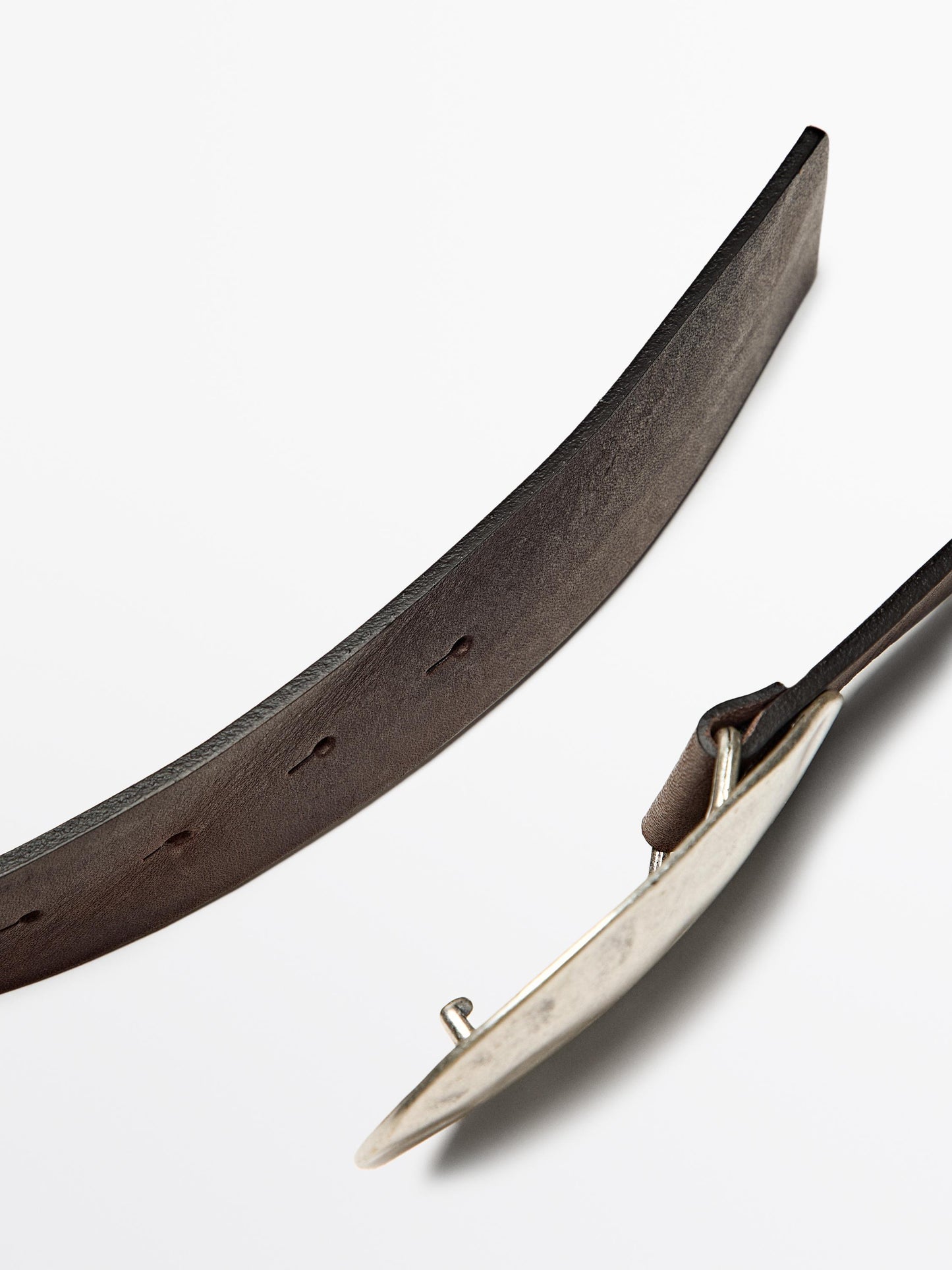 Nappa leather belt with metal buckle