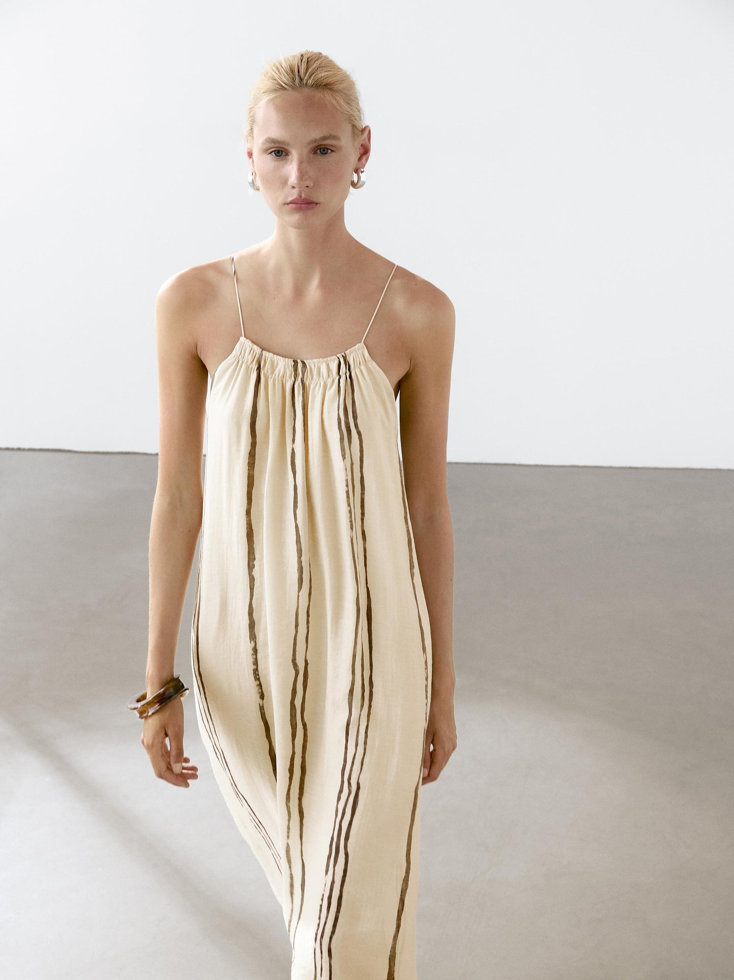 Flowing stripe print midi dress