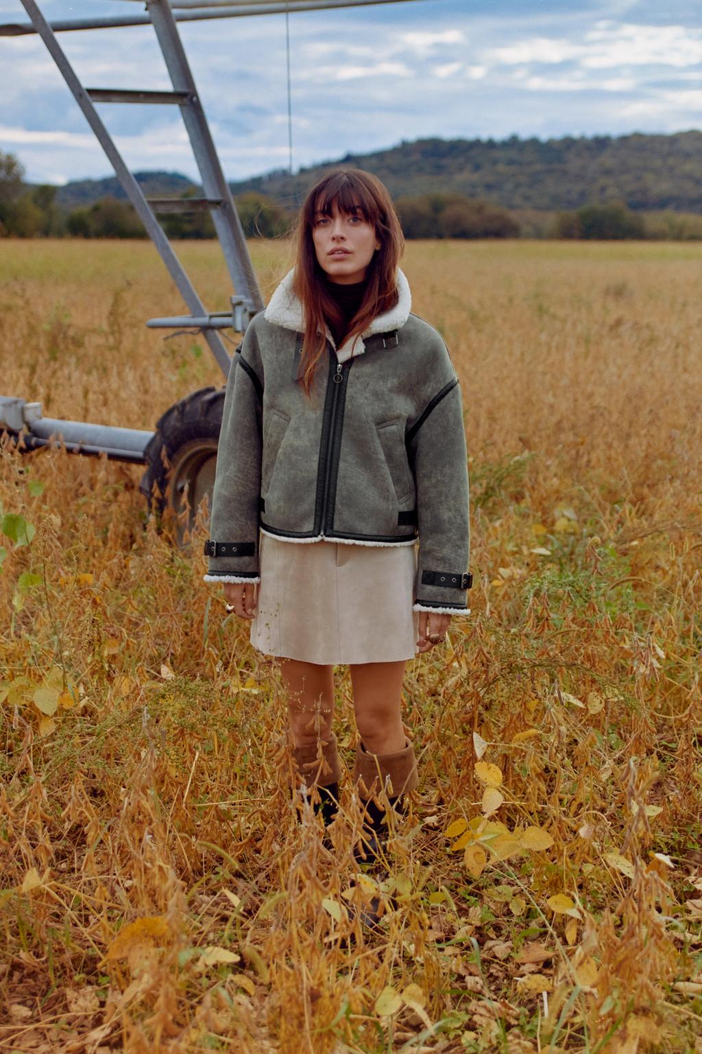 Double-faced jacket with tabs