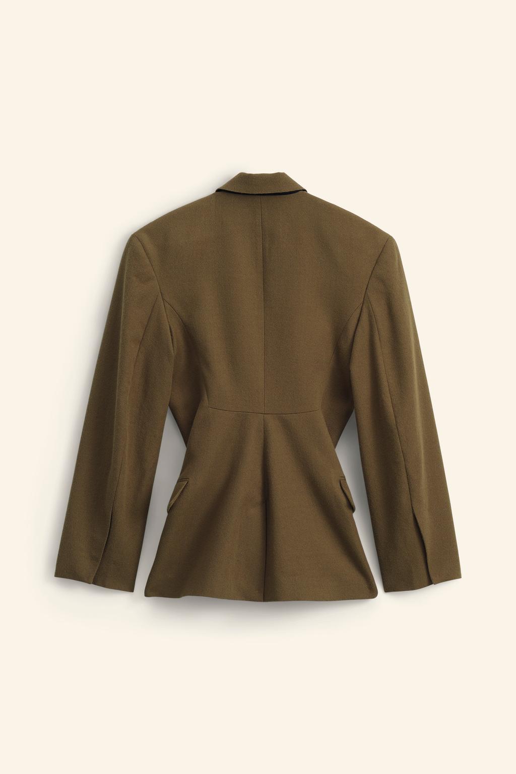 Limited edition 100% wool fitted blazer