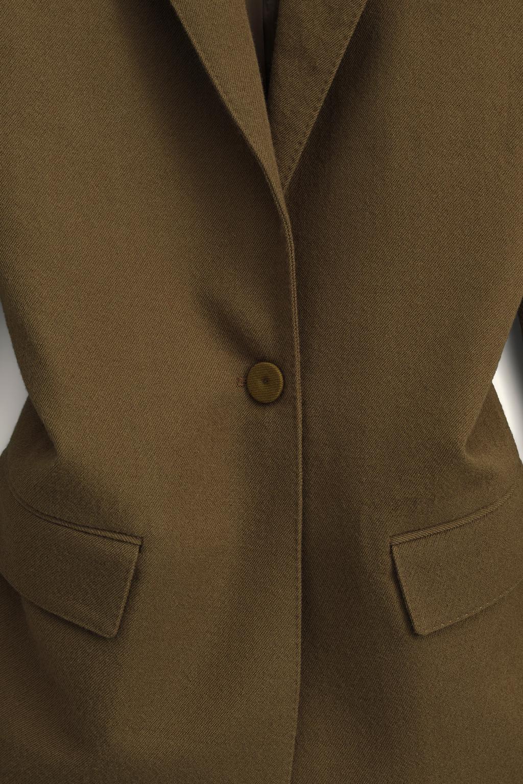 Limited edition 100% wool fitted blazer