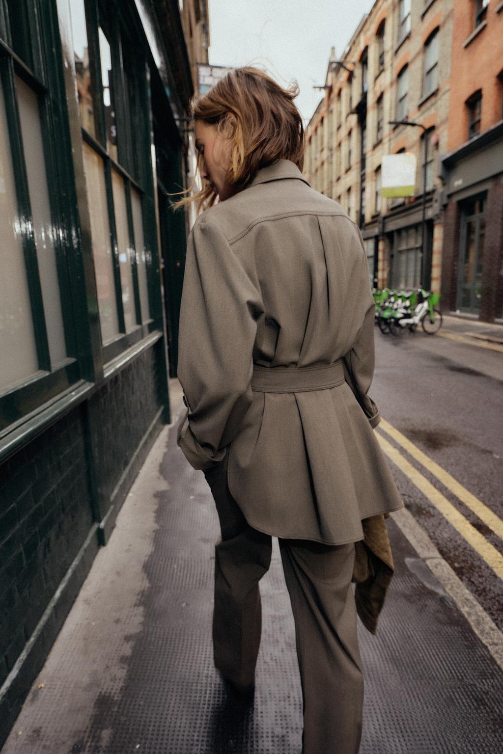 Roll-Up Sleeve Shirt With Belt