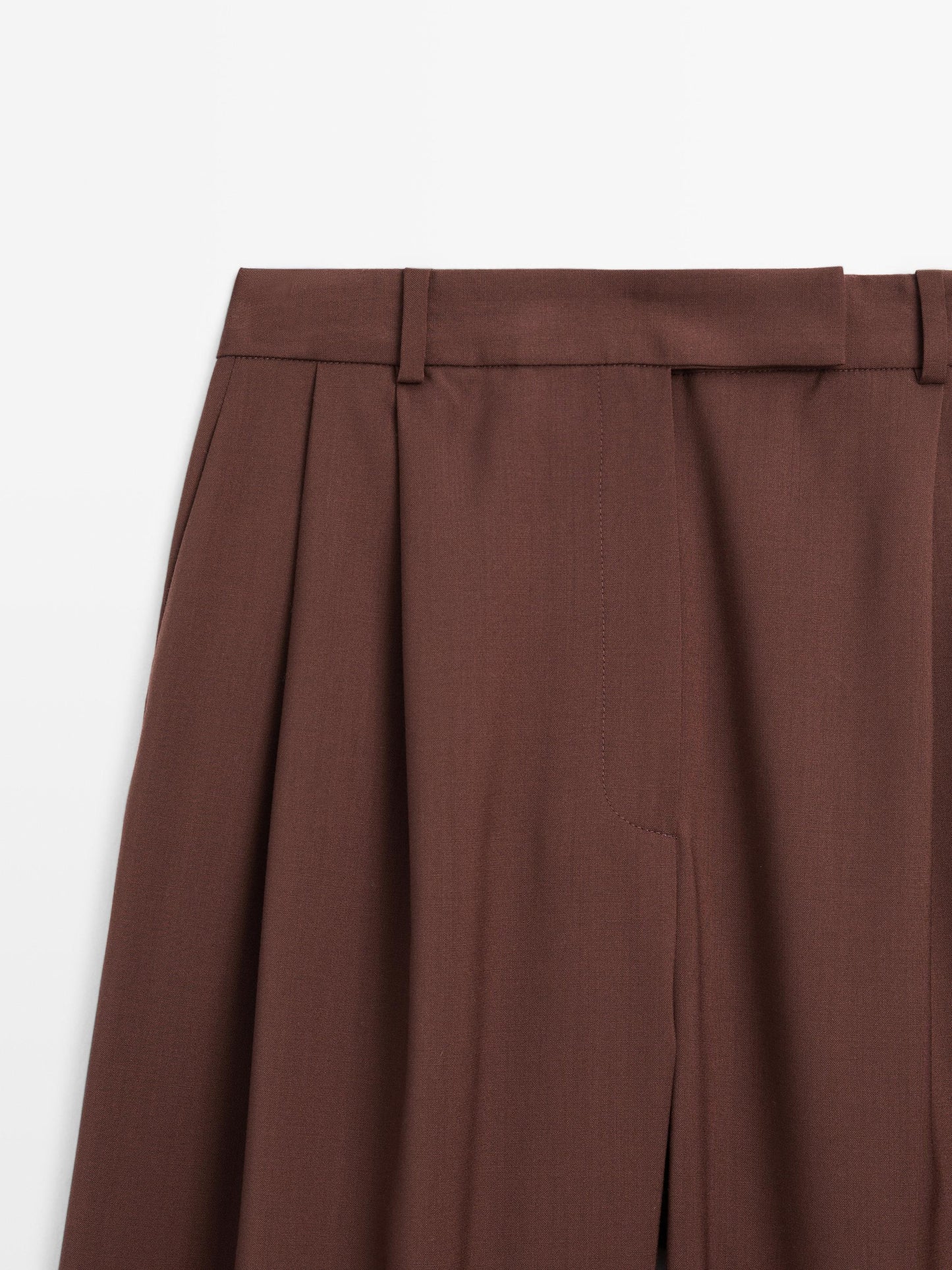 Wide-leg trousers with double dart