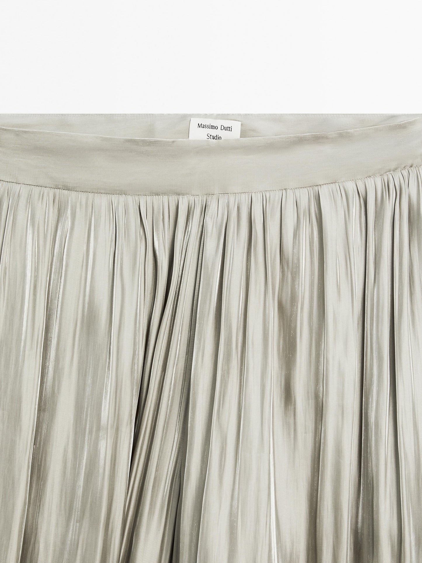 Shiny balloon trousers