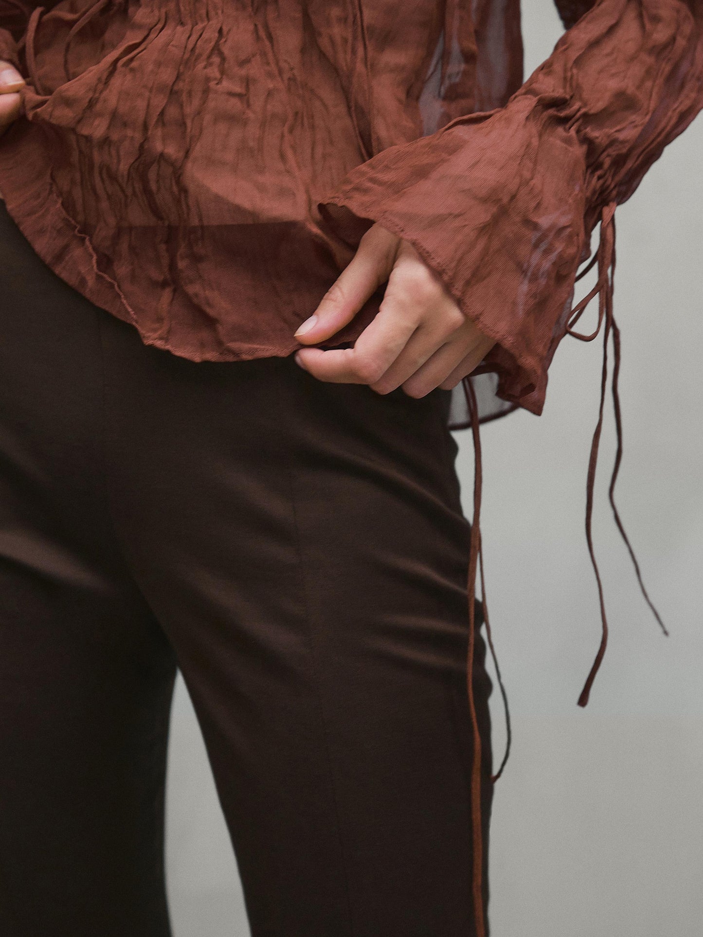 Flared trousers with seam details - Studio · Brown · Dressy | Massimo Dutti