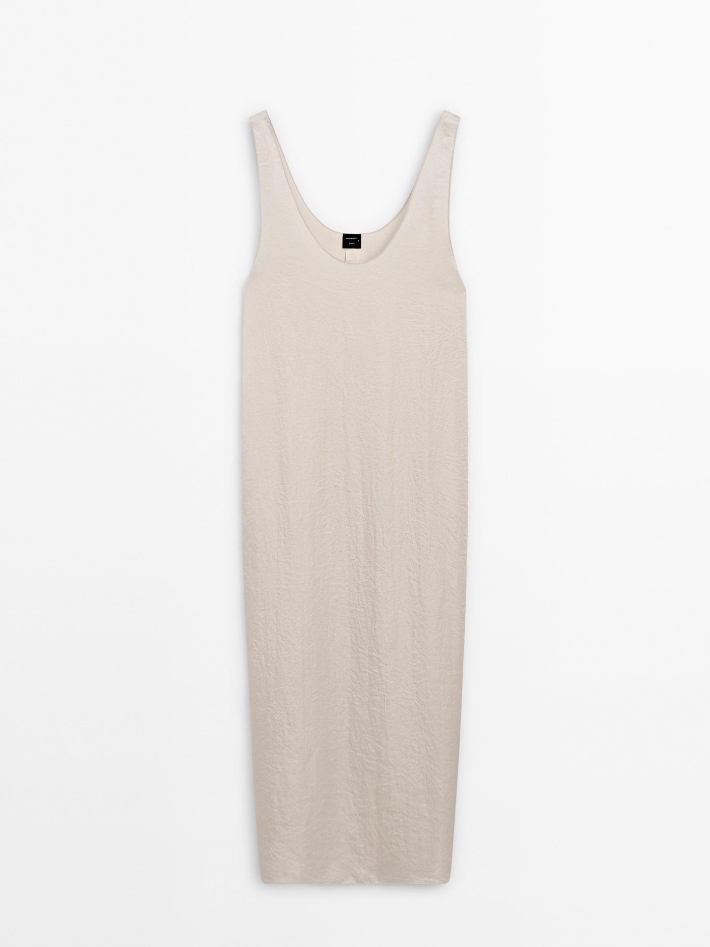 Long dress with round neckline
