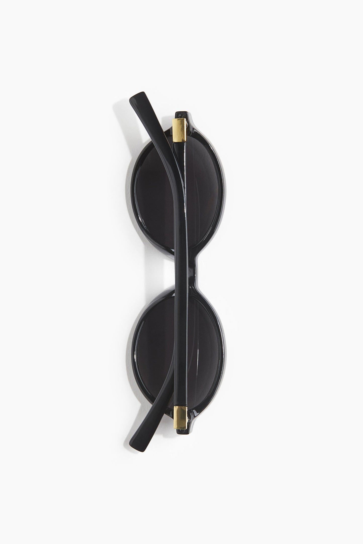 Oval sunglasses