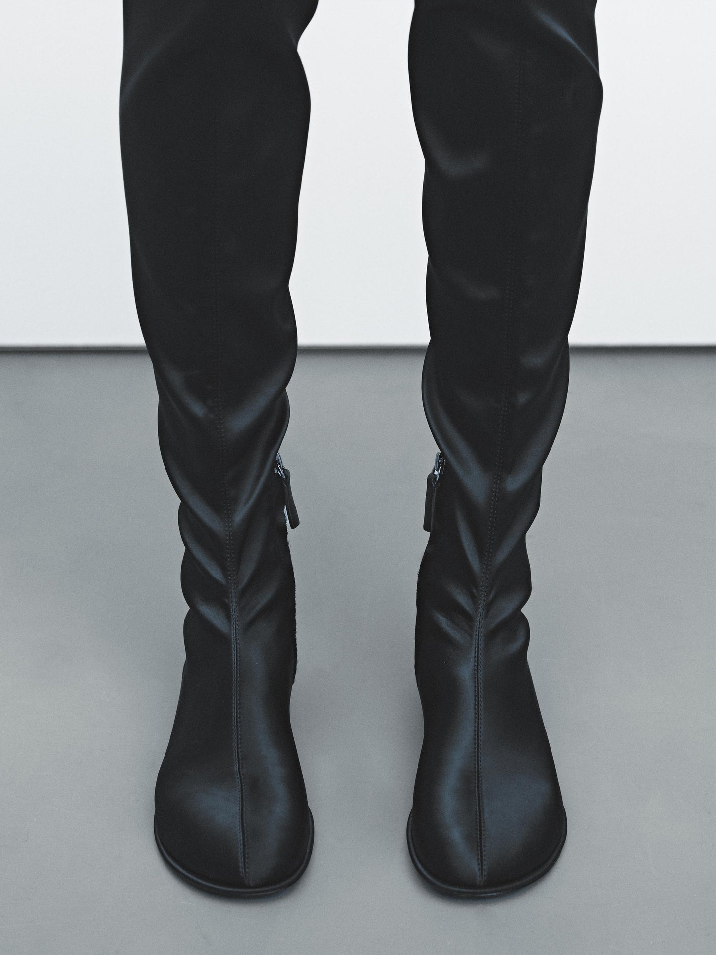 Flat satin boots