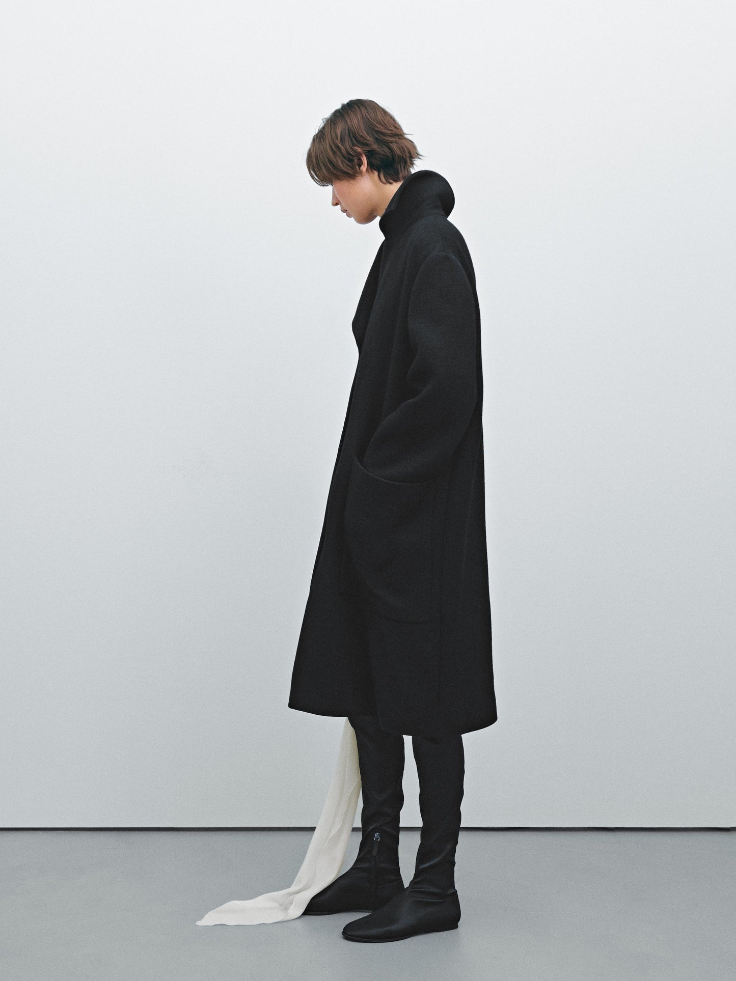Flat satin boots