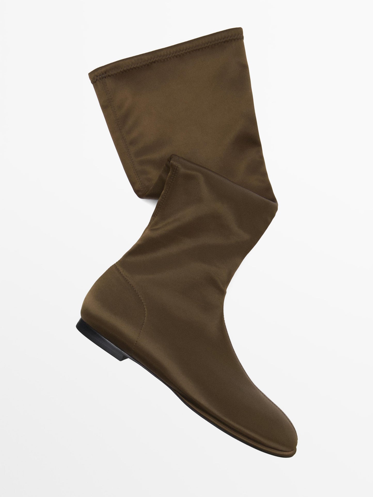 Flat satin boots