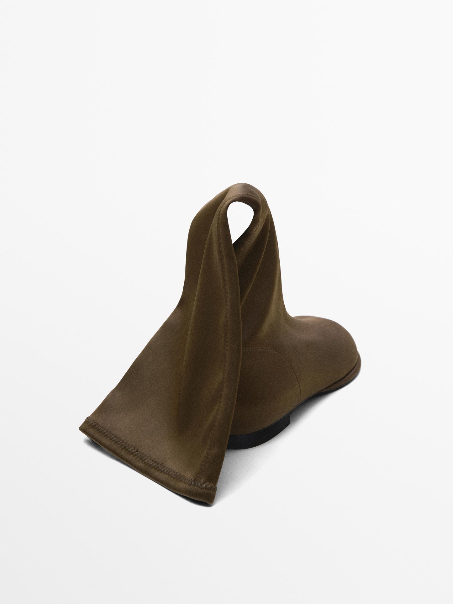 Flat satin boots