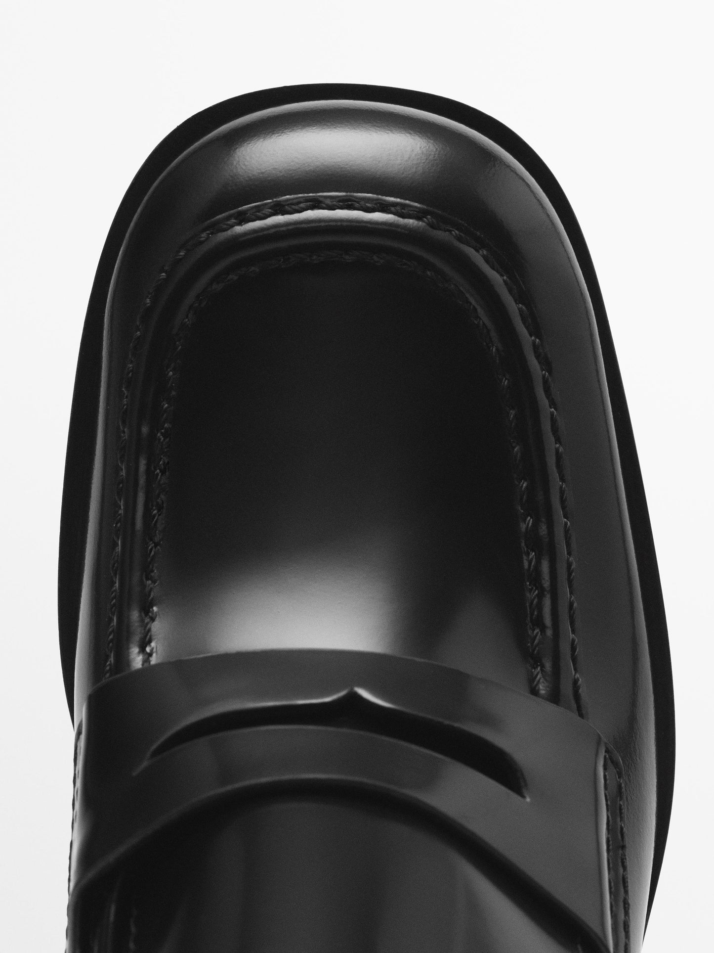 Heeled loafers