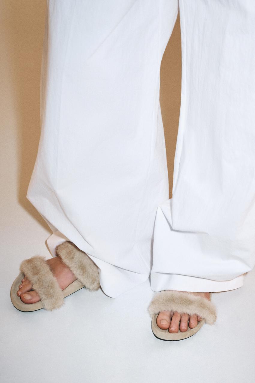 Flat Sandals with Sheepskin Effect