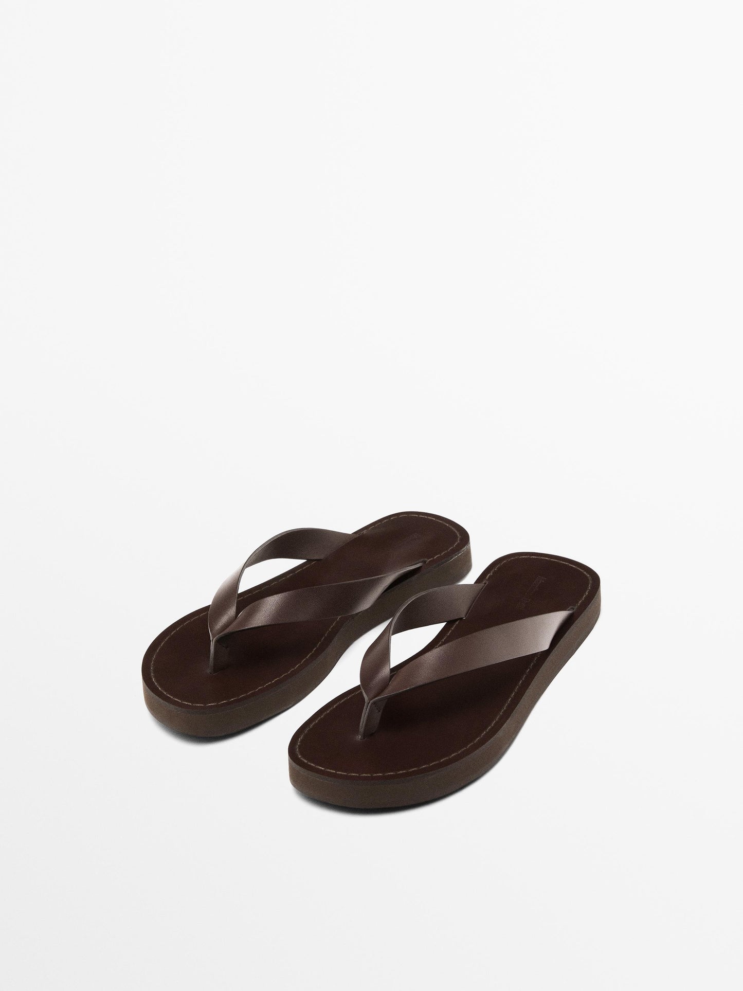 Flat leather sandals