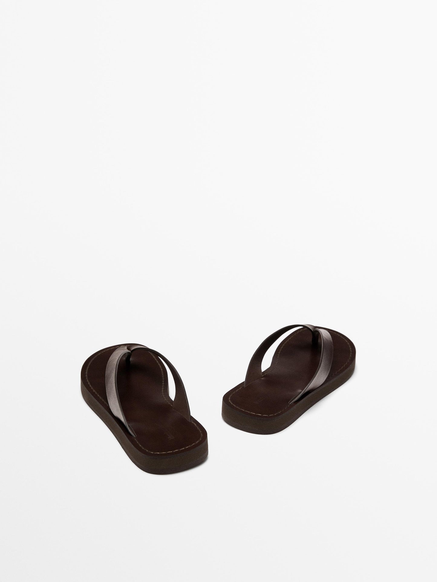 Flat leather sandals