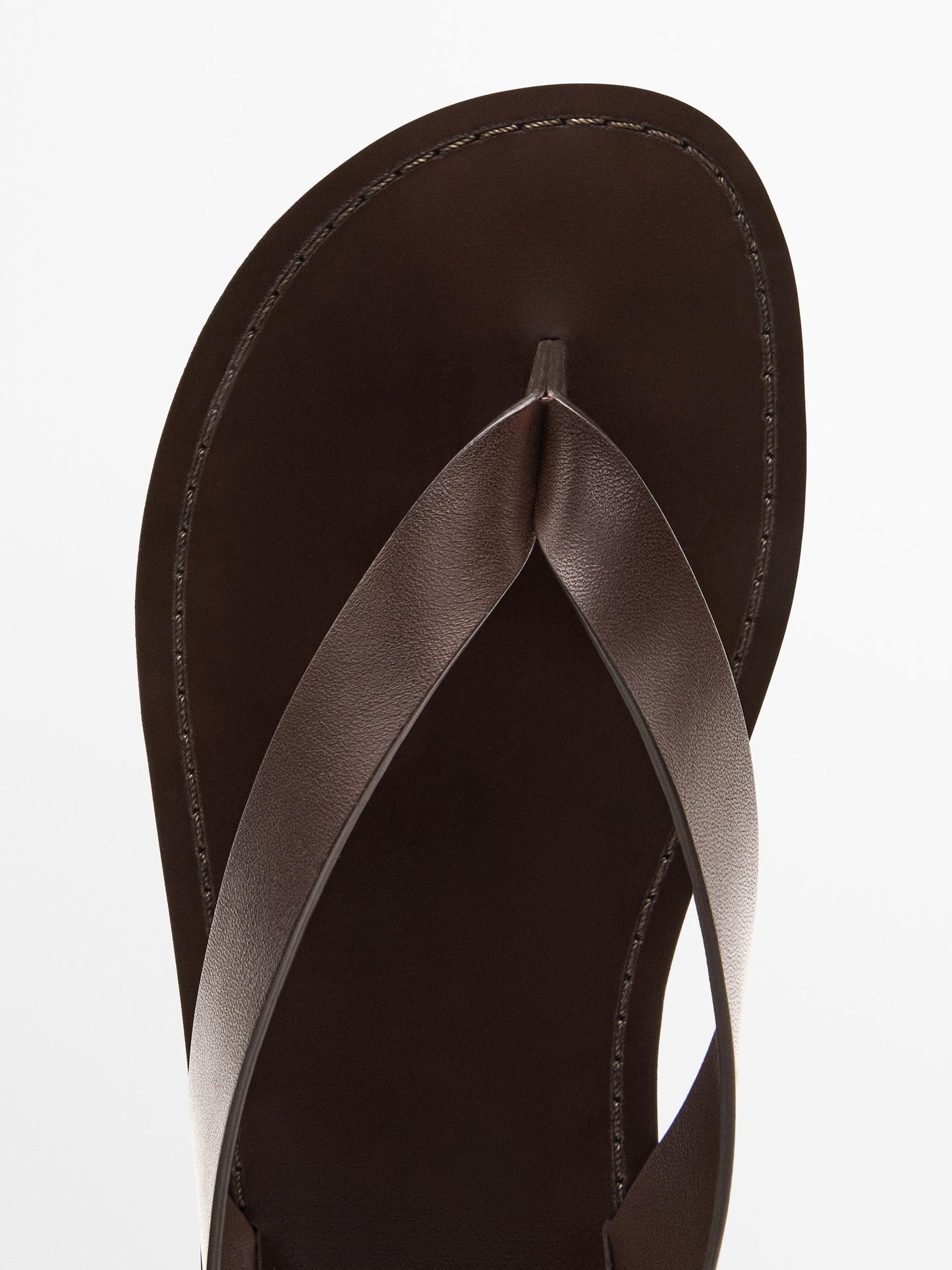 Flat leather sandals