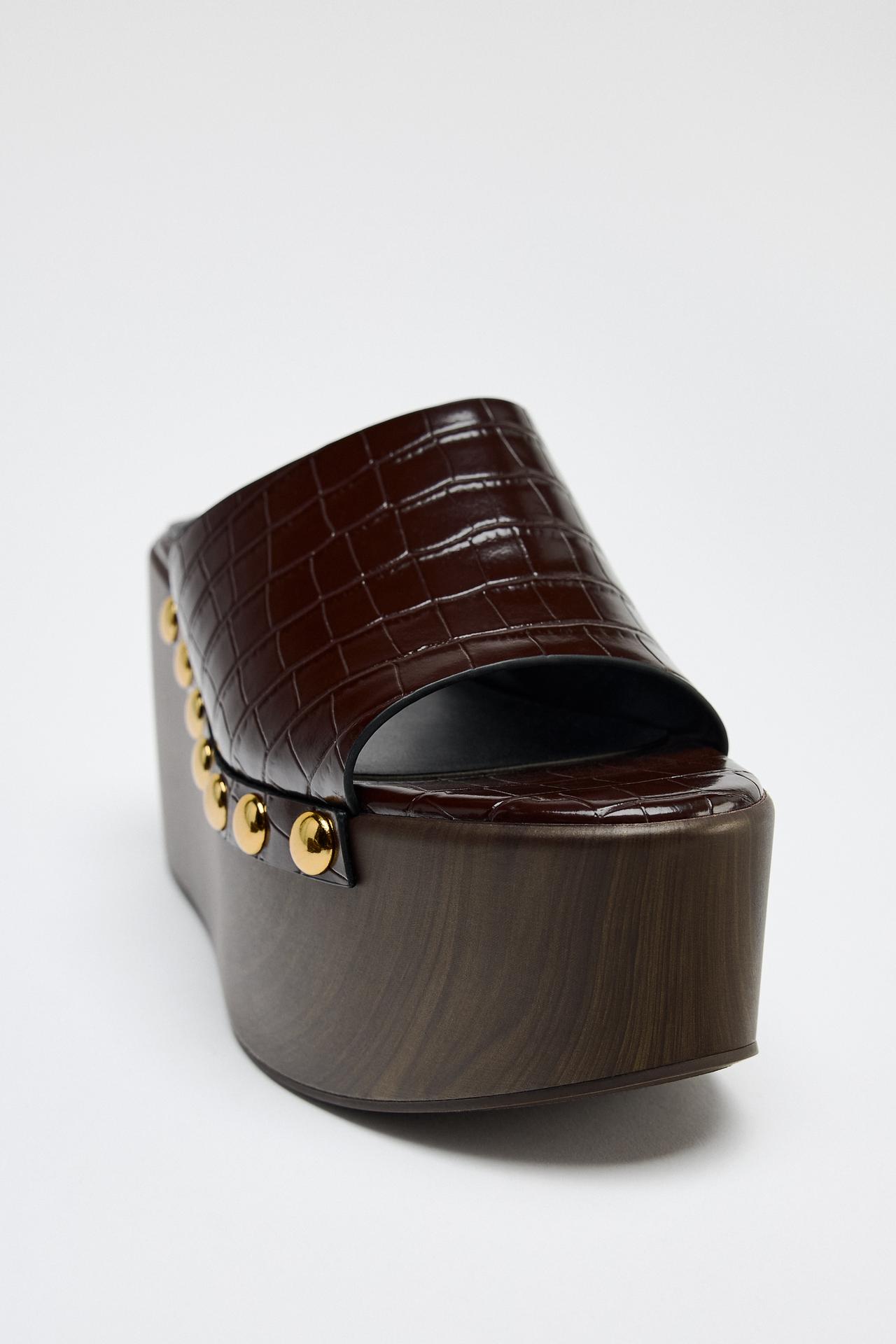 Textured platform wedges