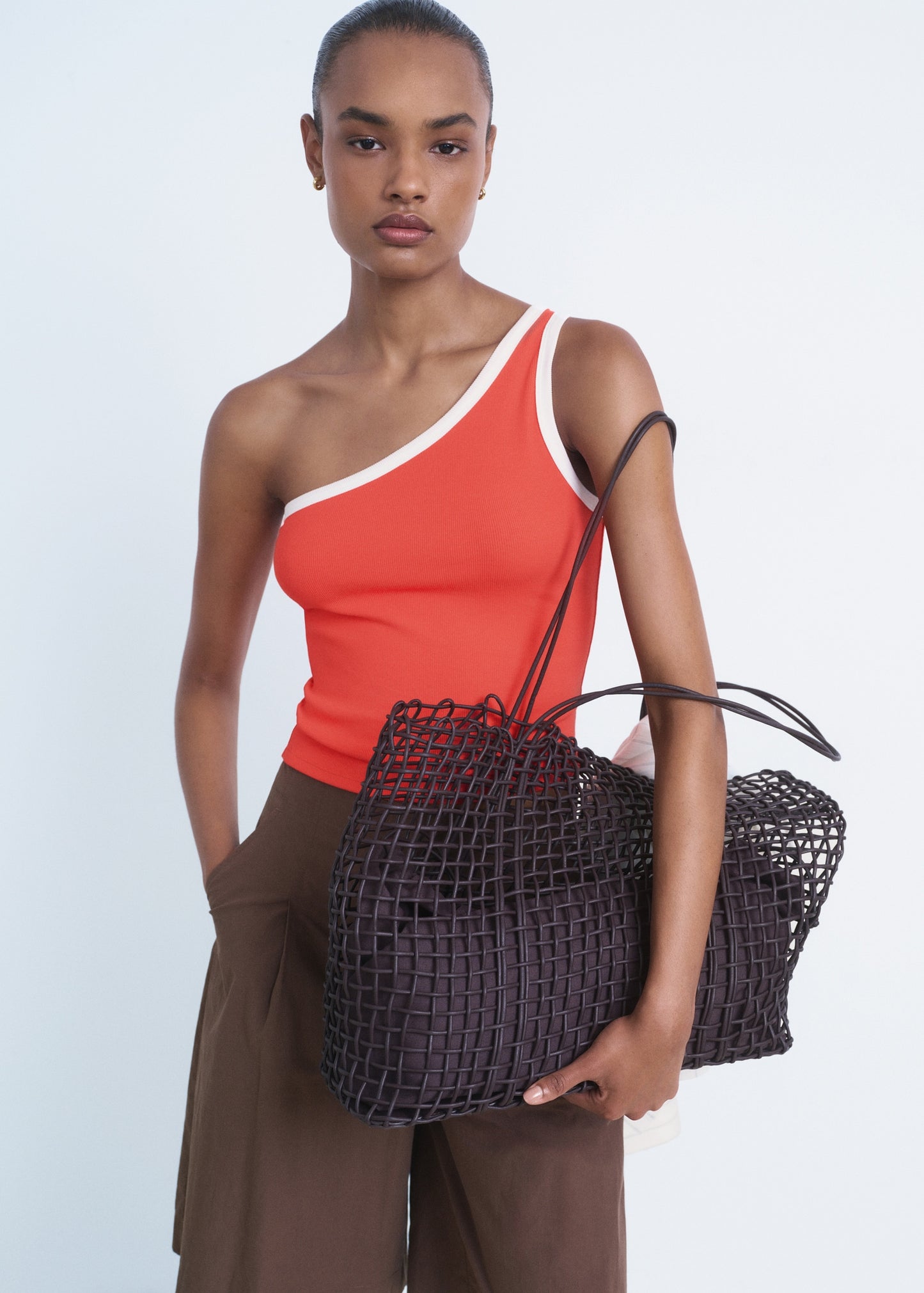 Asymmetrical top with contrasting trim