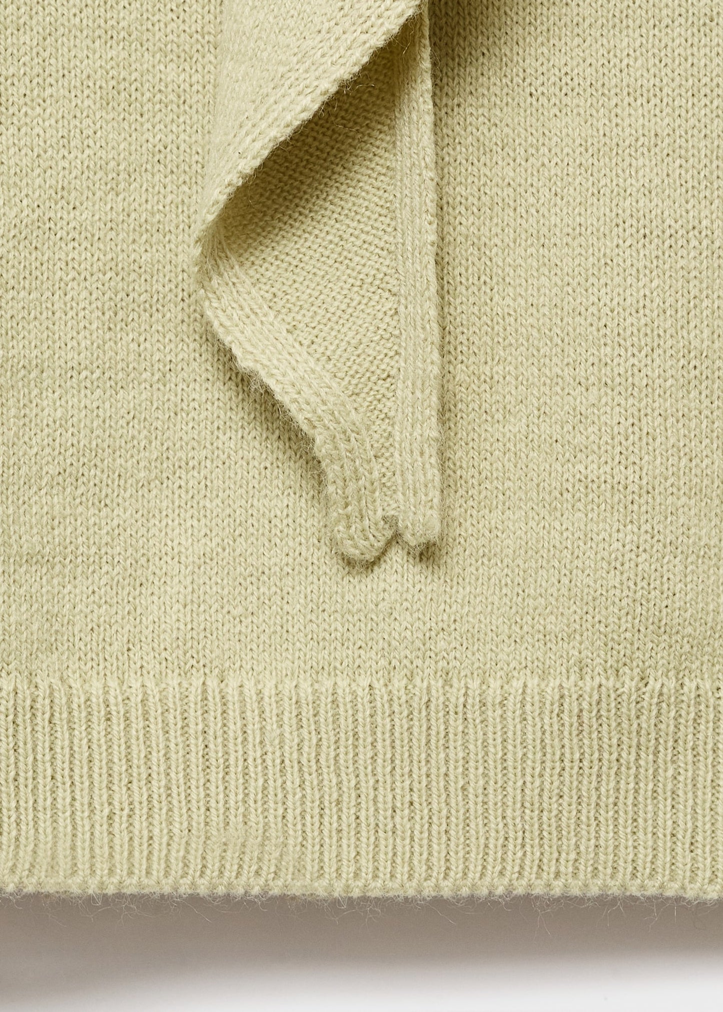 Short sleeve scarf sweater