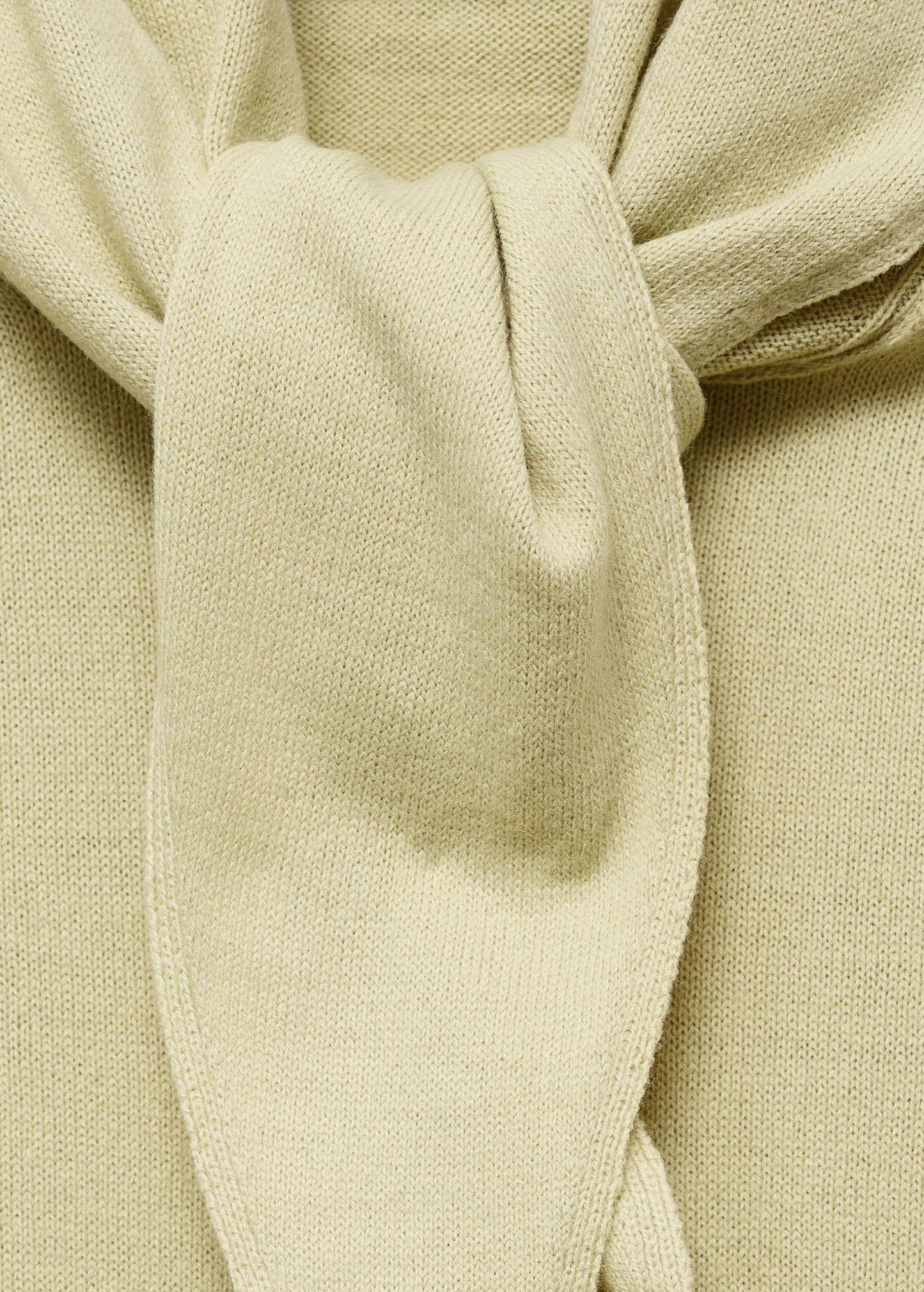 Short sleeve scarf sweater
