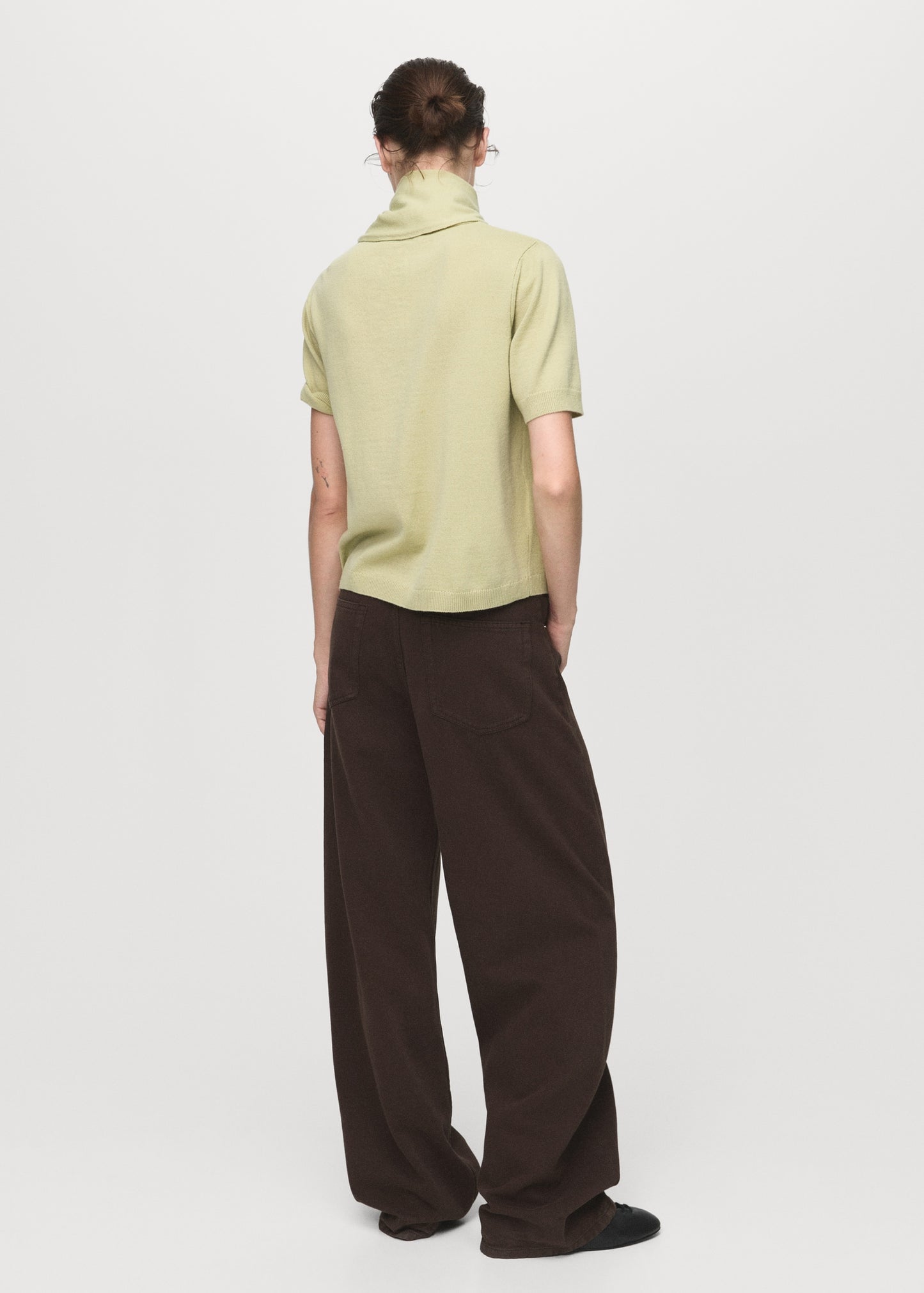 Short sleeve scarf sweater