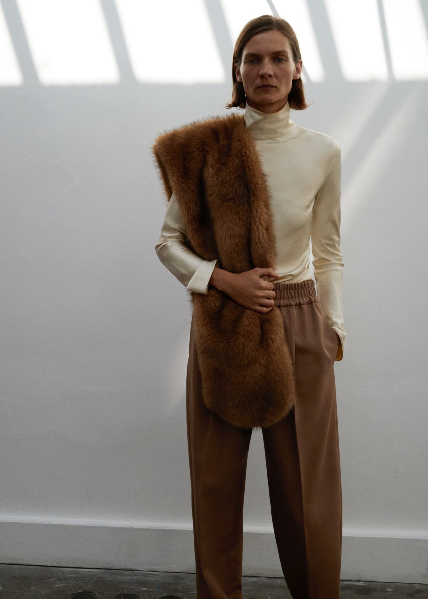 100% wool trousers with elastic waist