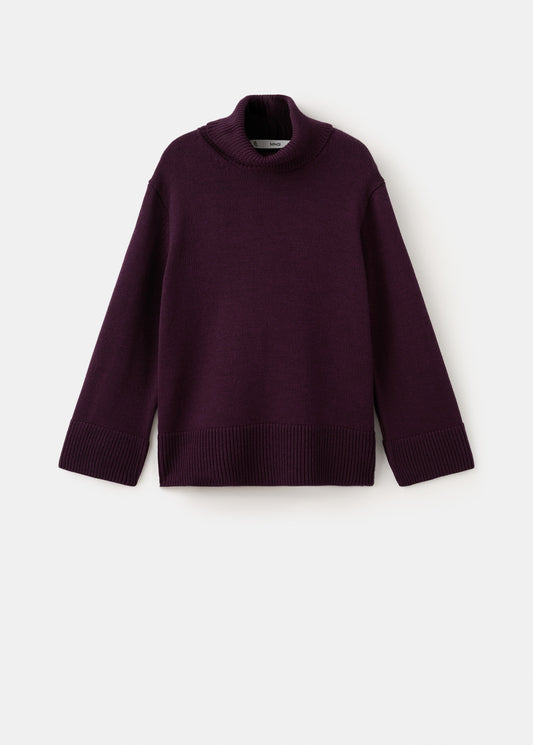 Turtleneck sweater with slits