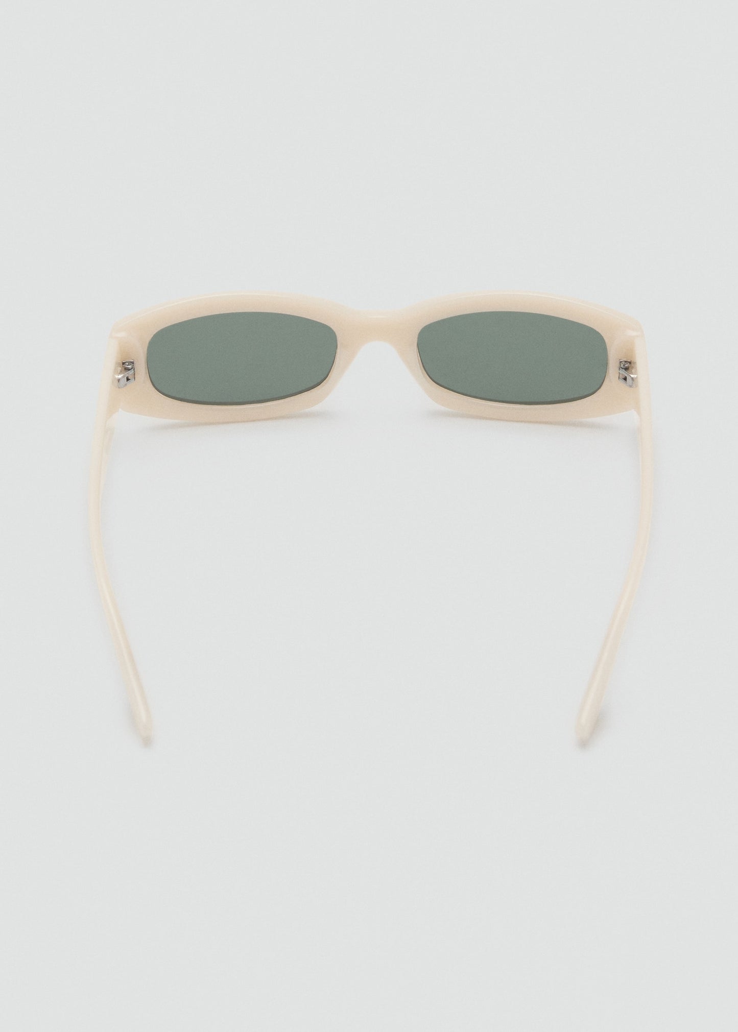 Contrasting rectangular-frame sunglasses