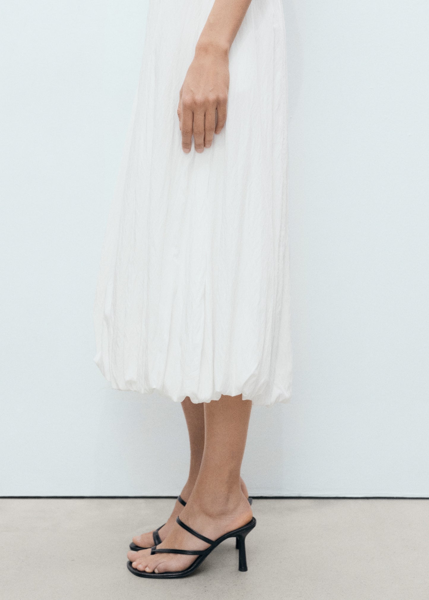 Long balloon-effect dress