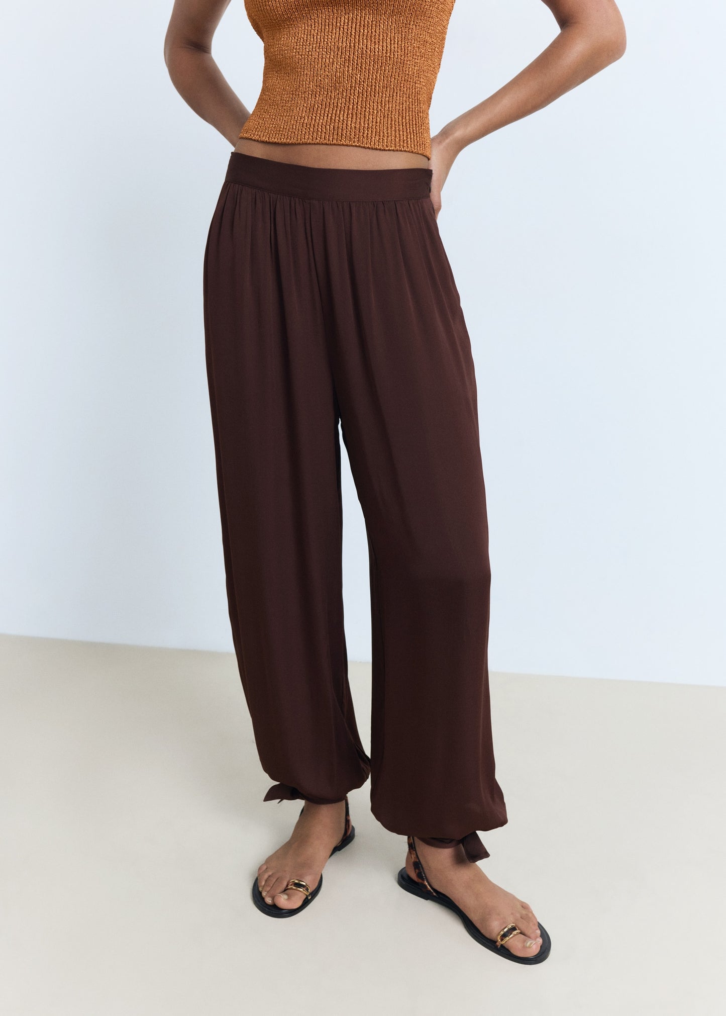 Balloon-style trousers with bows