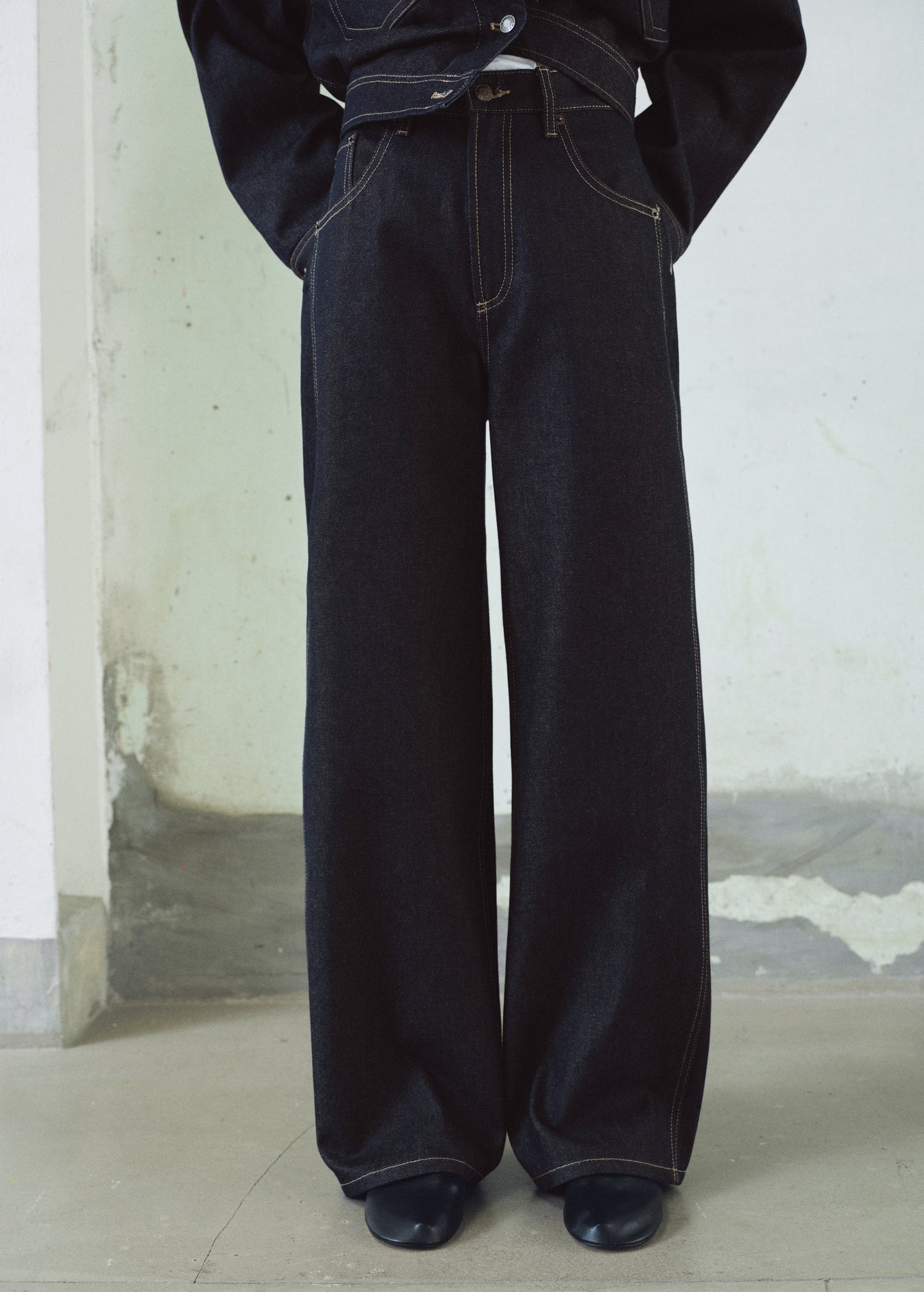 High-rise balloon jeans