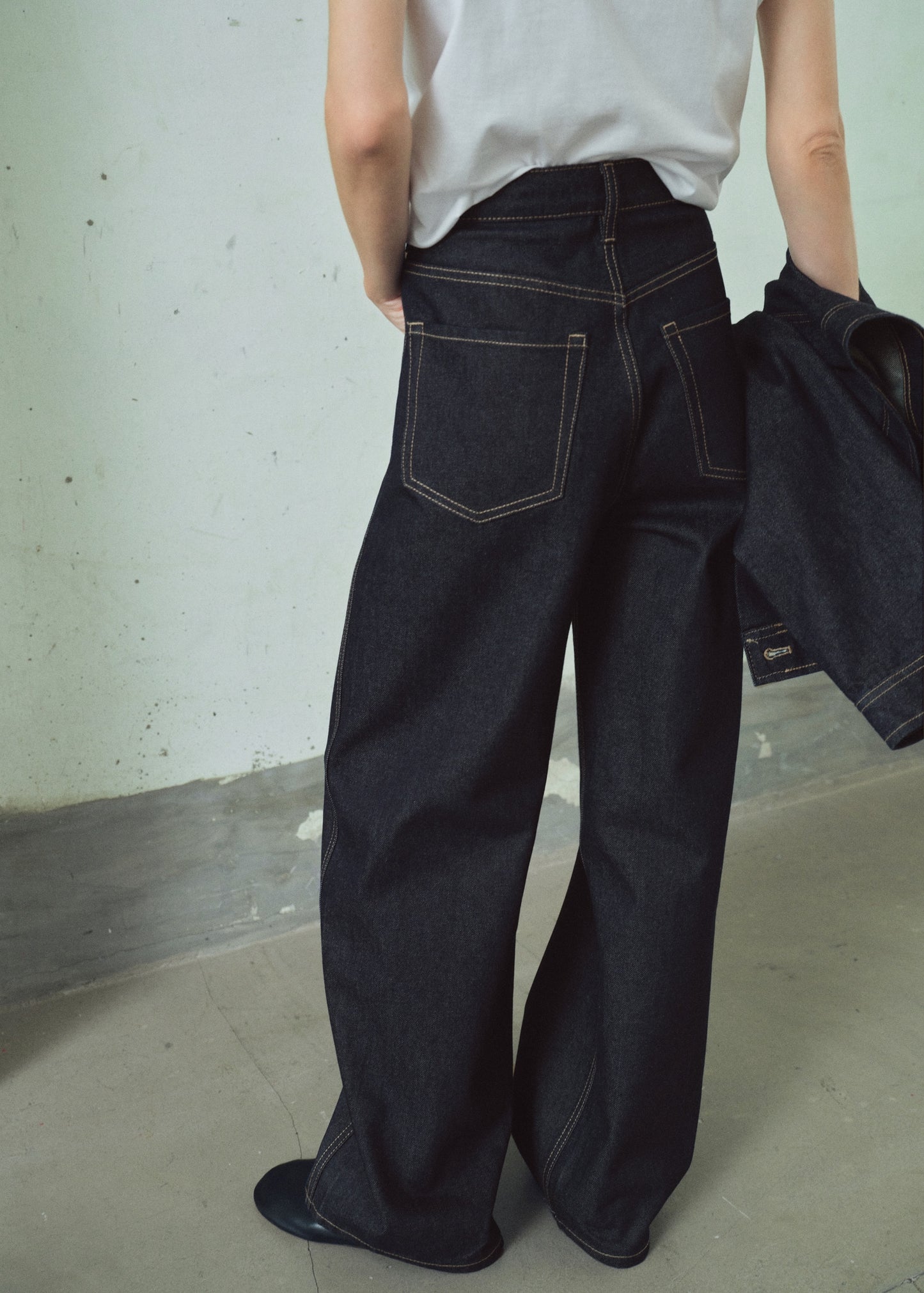High-rise balloon jeans