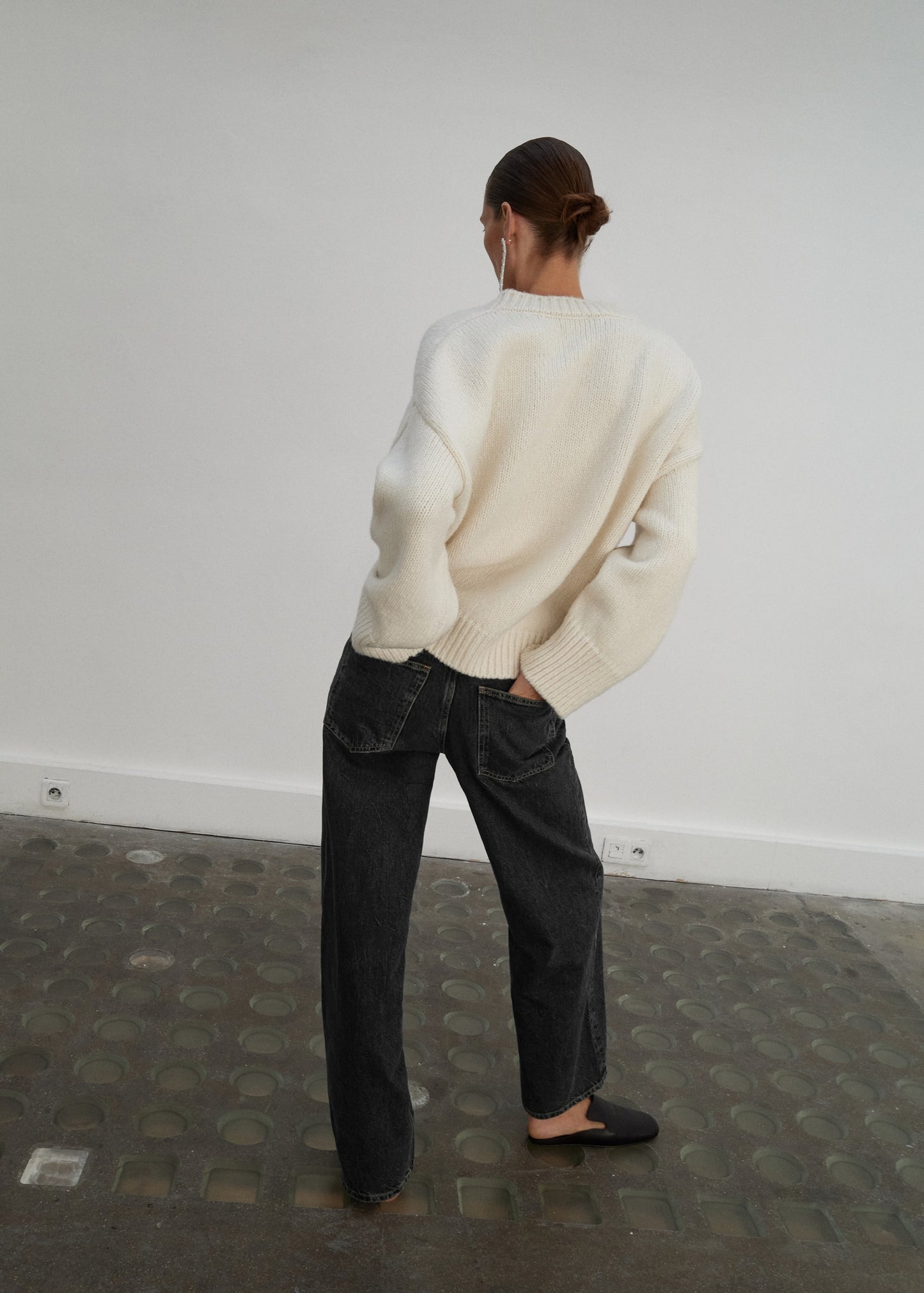 Mid-rise straight jeans