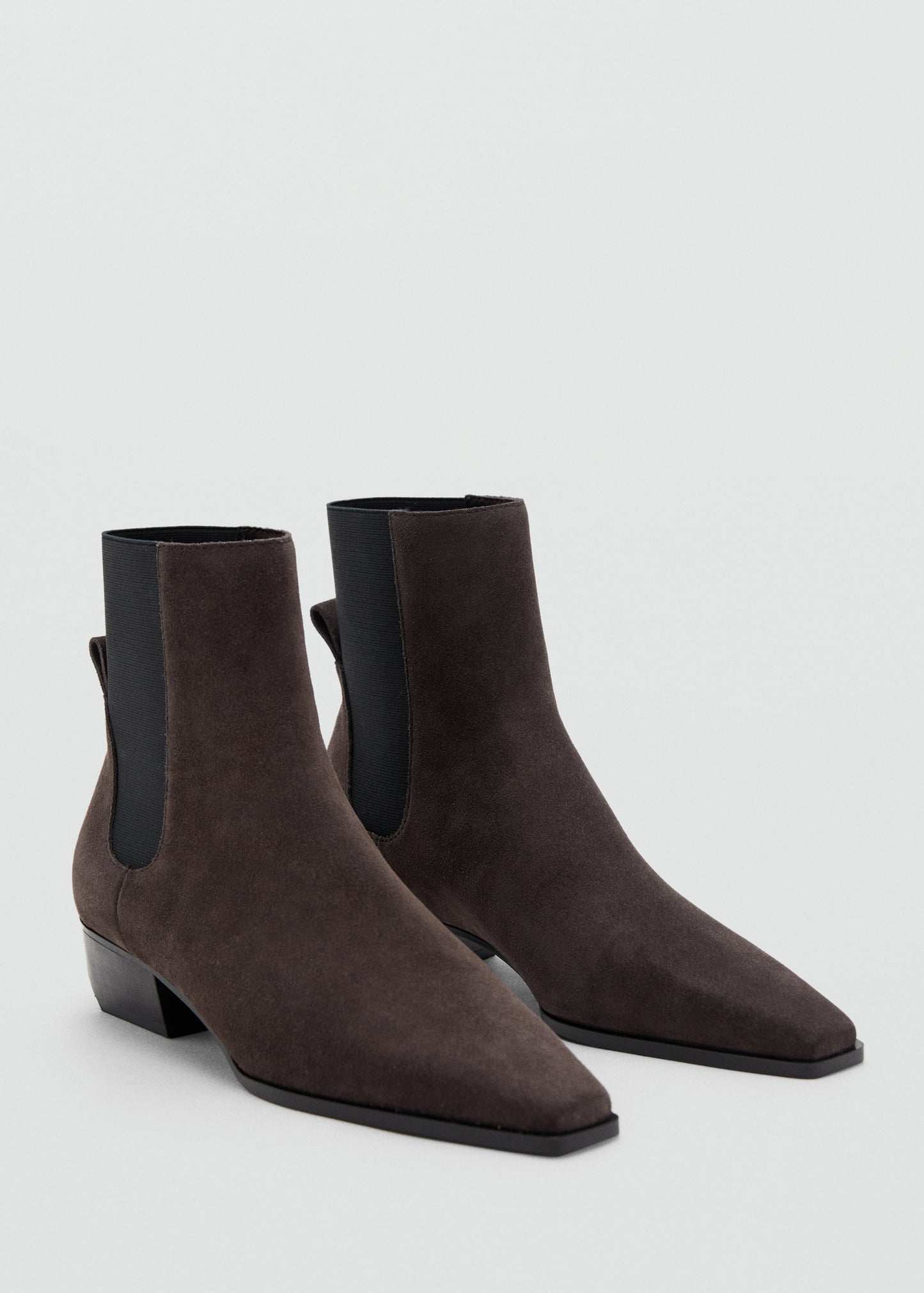 Heel suede ankle boot