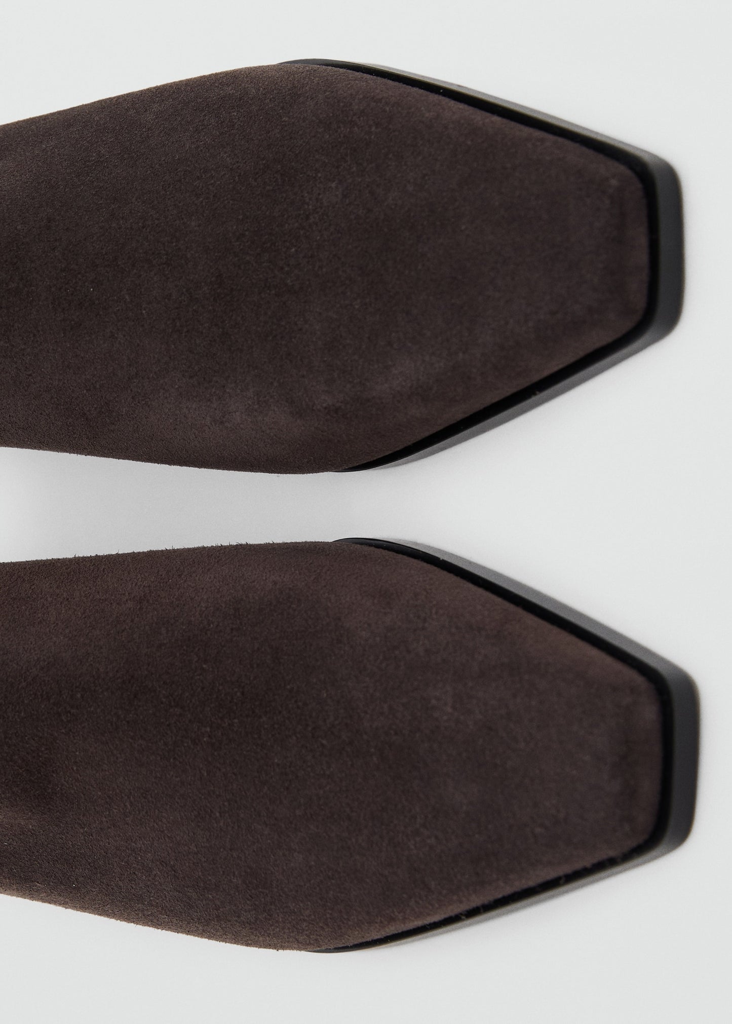 Heel suede ankle boot