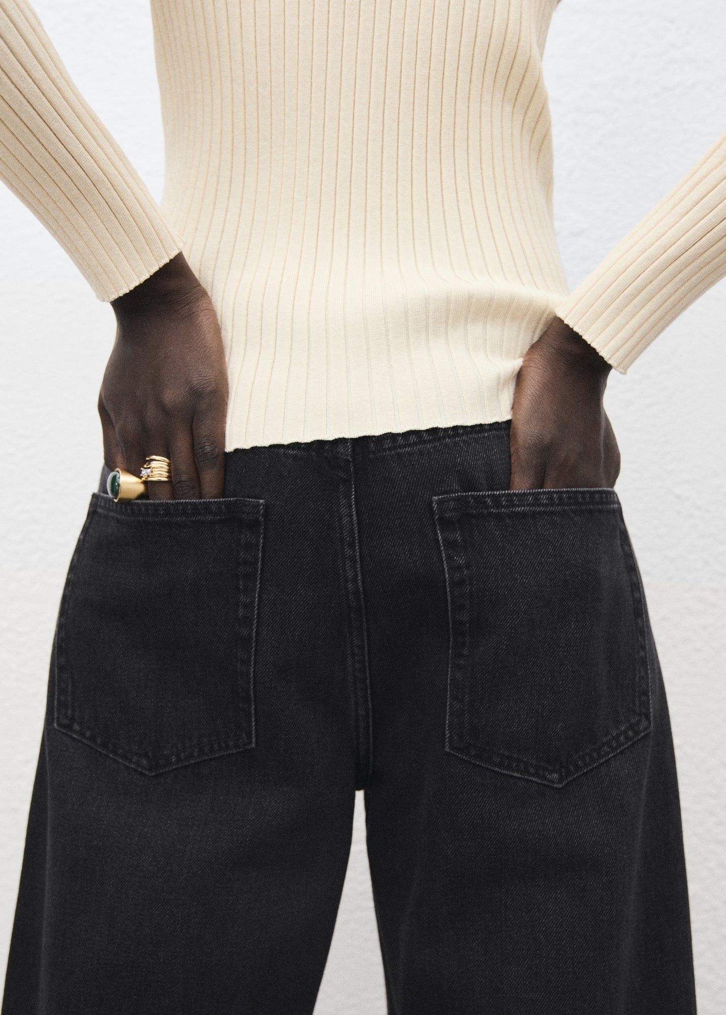 Mid-rise balloon jeans