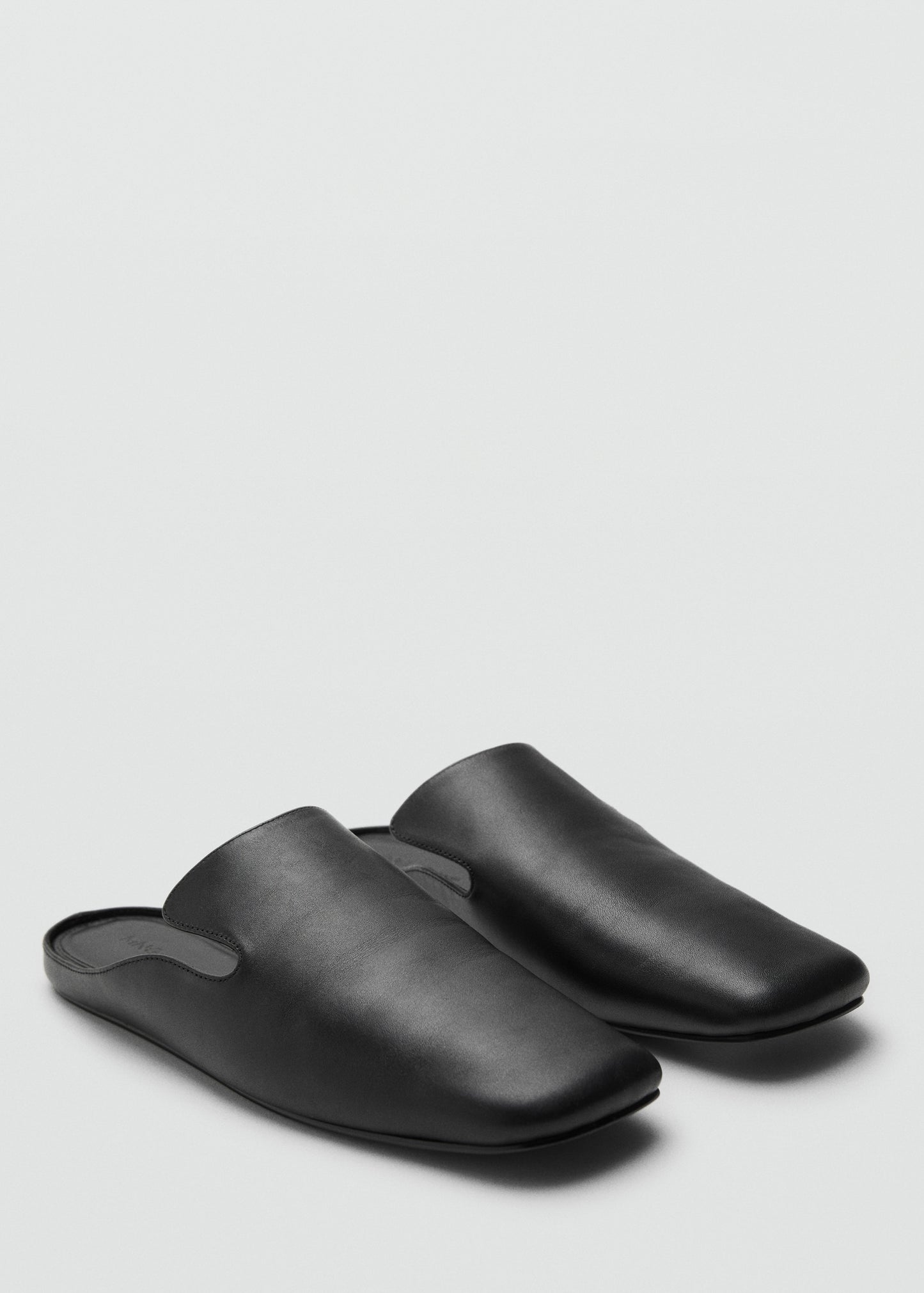 100% leather square-toe shoes