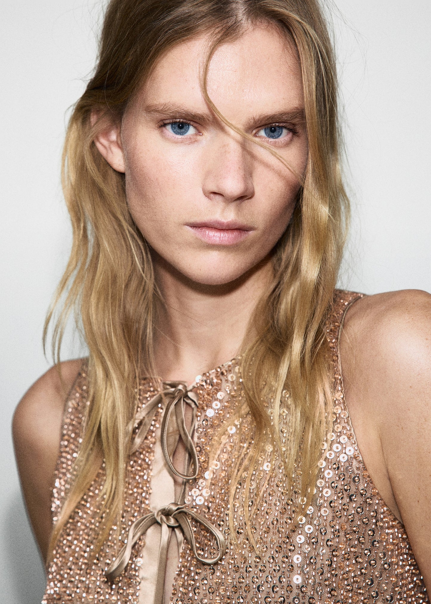 Sequin bow top