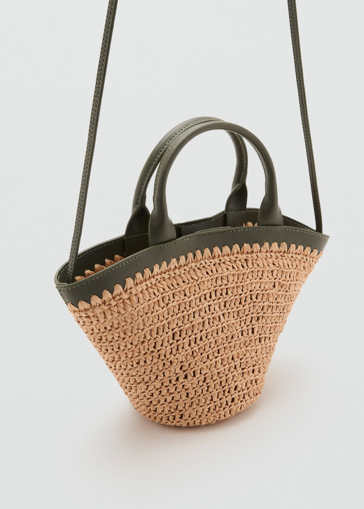 Small double-handle natural fibre bag
