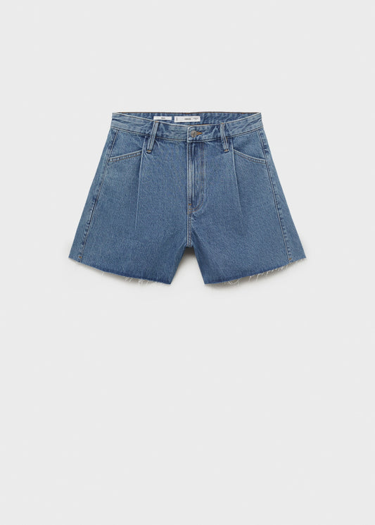 Denim shorts with frayed hem and pleats
